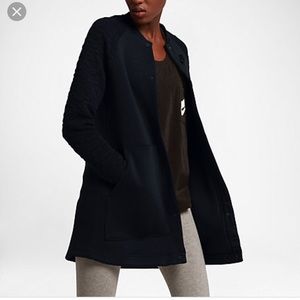 Nike Women’s Sportswear  Rally Long Black Jacket
